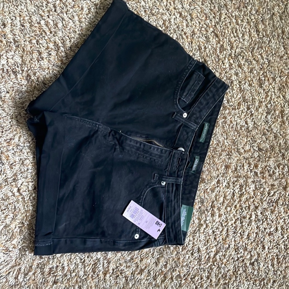 Super Cute High Rise Mom Shorts from Target!